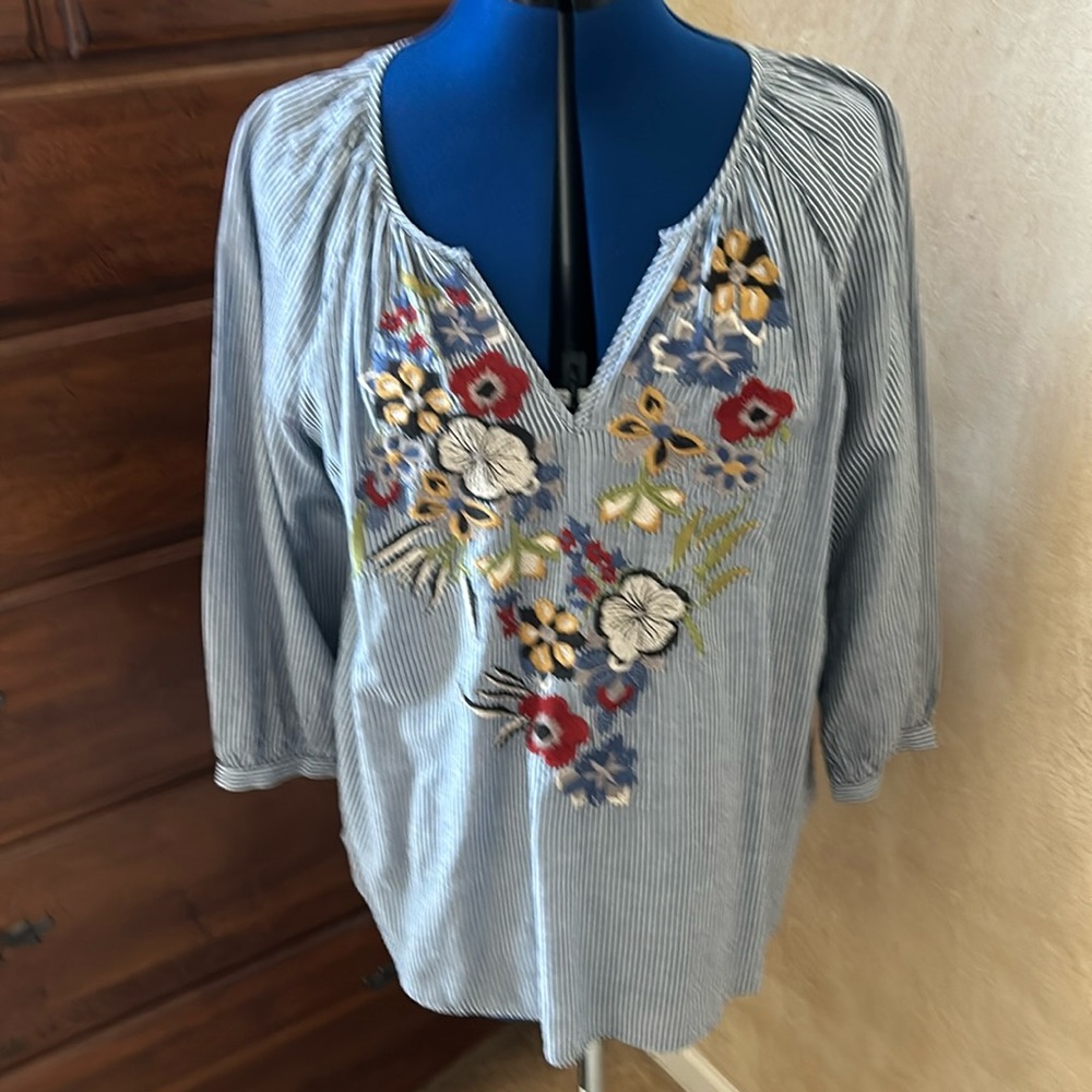 Velvet by Graham Embroidered Chambray Striped Top - Picture 3 of 11